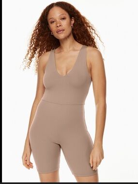 Aritzia Babaton Contour V-Neck Romper